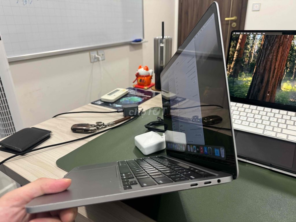 Macbook Pro 2020 13inch 16GB Ram,512GB SSD xám đen. Mua bán Laptop tại Quận 7 Tp Hồ Chí Minh được đăng bởi Nguyen David hình 4