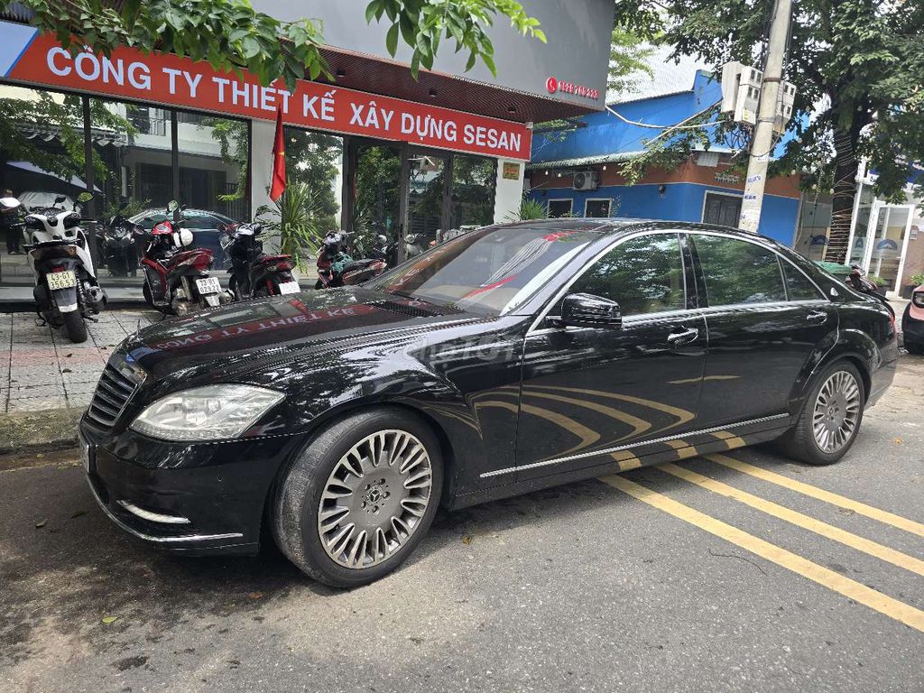 Mercedes S500 2010 Черный 11000 км