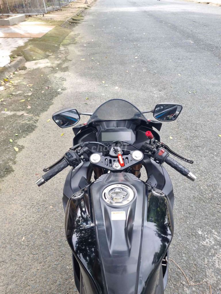 R15 máy zin mới keng lướt 15k. Mua bán Xe máy tại Thành phố Cao Lãnh Đồng Tháp được đăng bởi Vinh Quang  hình 7