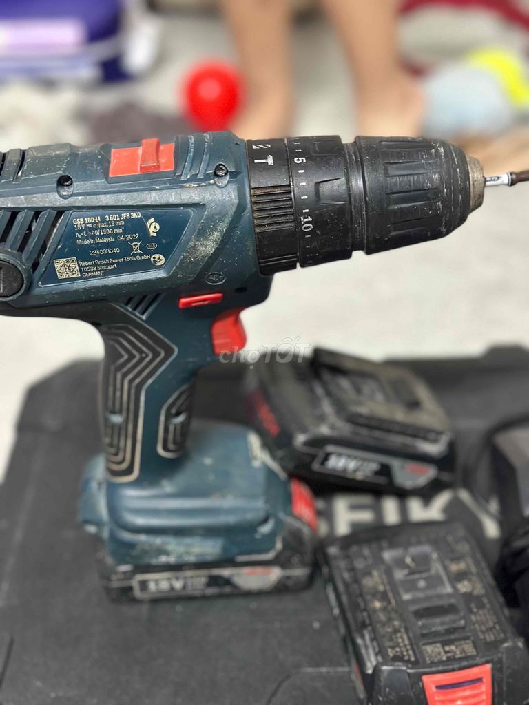 Máy khoan Bosch GSR 180-LI Xanh đen. Mua bán Đồ chuyên dụng, Giống nuôi trồng tại Quận Tân Phú Tp Hồ Chí Minh được đăng bởi Trần Quang Khải hình 1