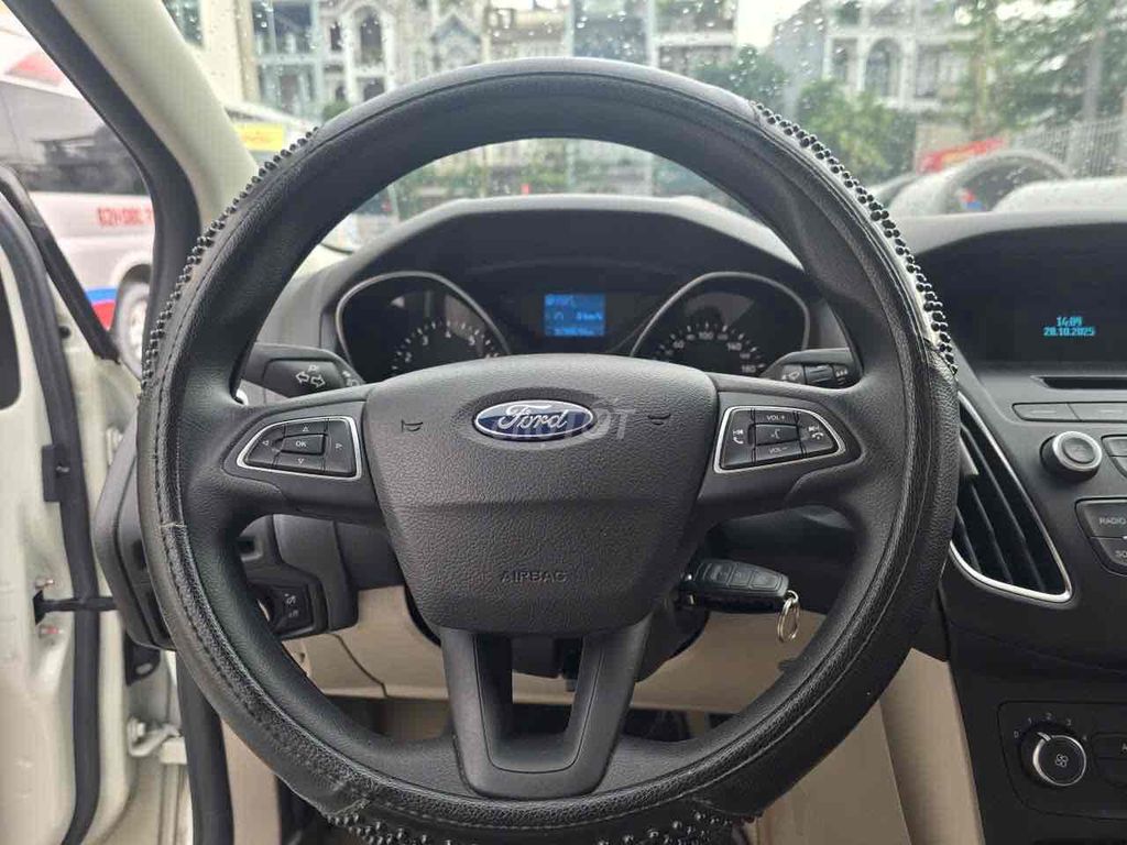 Ford Focus Trend 1.5AT 2017 - 28000km. Mua bán Ô tô tại Quận Bình Tân Tp Hồ Chí Minh được đăng bởi Lê Văn hình 6