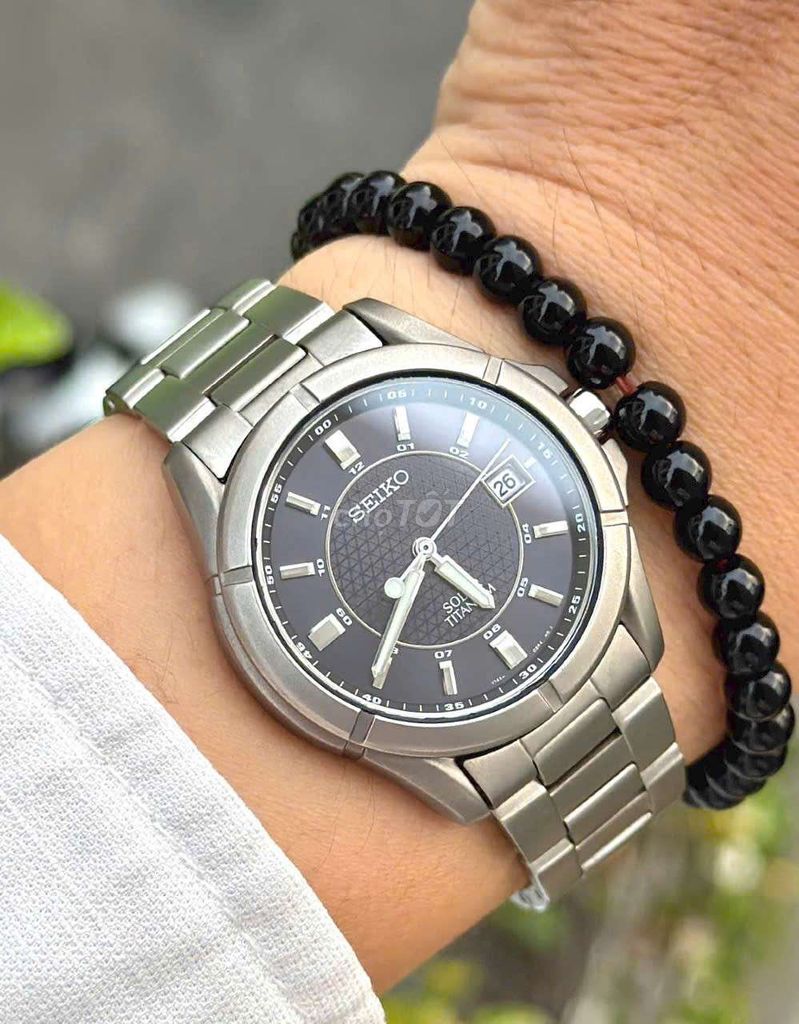 Đồng hồ Seiko V145a-2jewels Titan Bạc Nam 40mm 98%. Mua bán Đồng hồ tại Huyện Thanh Oai Hà Nội được đăng bởi ĐỒNG HỒ NƯỚC HOA hình 1