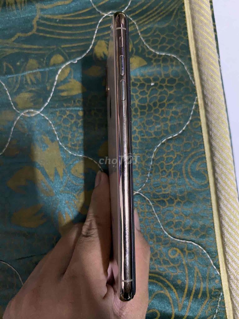 Apple iPhone XS Max 256GB Vàng. Mua bán Điện thoại tại Quận 4 Tp Hồ Chí Minh được đăng bởi Nguyễn Thành phú hình 1