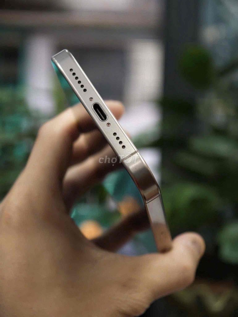 iphone 16 pro max chính hãng  256G gold giao lưu. Mua bán Điện thoại tại Quận Hoàng Mai Hà Nội được đăng bởi trần khương androi hình 1