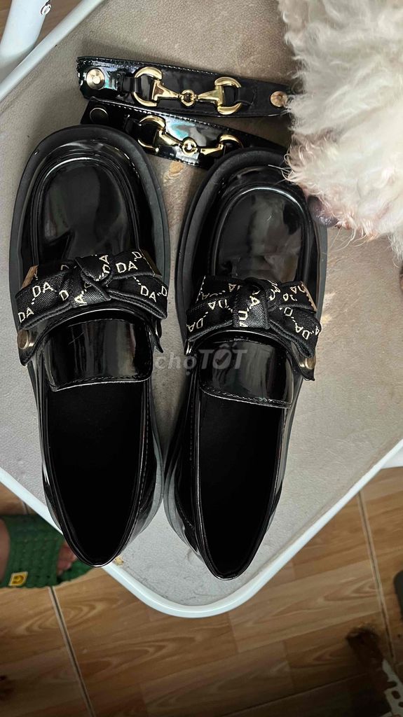 Giày lười nữ da bóng size 40. Mua bán Giày dép tại Quận Bình Tân Tp Hồ Chí Minh được đăng bởi CÓ GÌ BÁN ĐÓ  hình 1