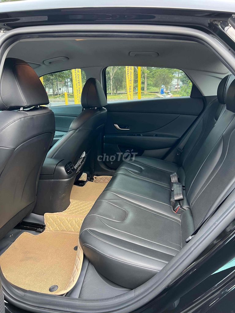 Hyundai Elantra 2023 1.6 AT Đặc biệt - 555Tr. Mua bán Ô tô tại Quận Ninh Kiều Cần Thơ được đăng bởi Chuyên Mua Bán Ô Tô Qua Sử Dụng Carpla Cần Thơ hình 10