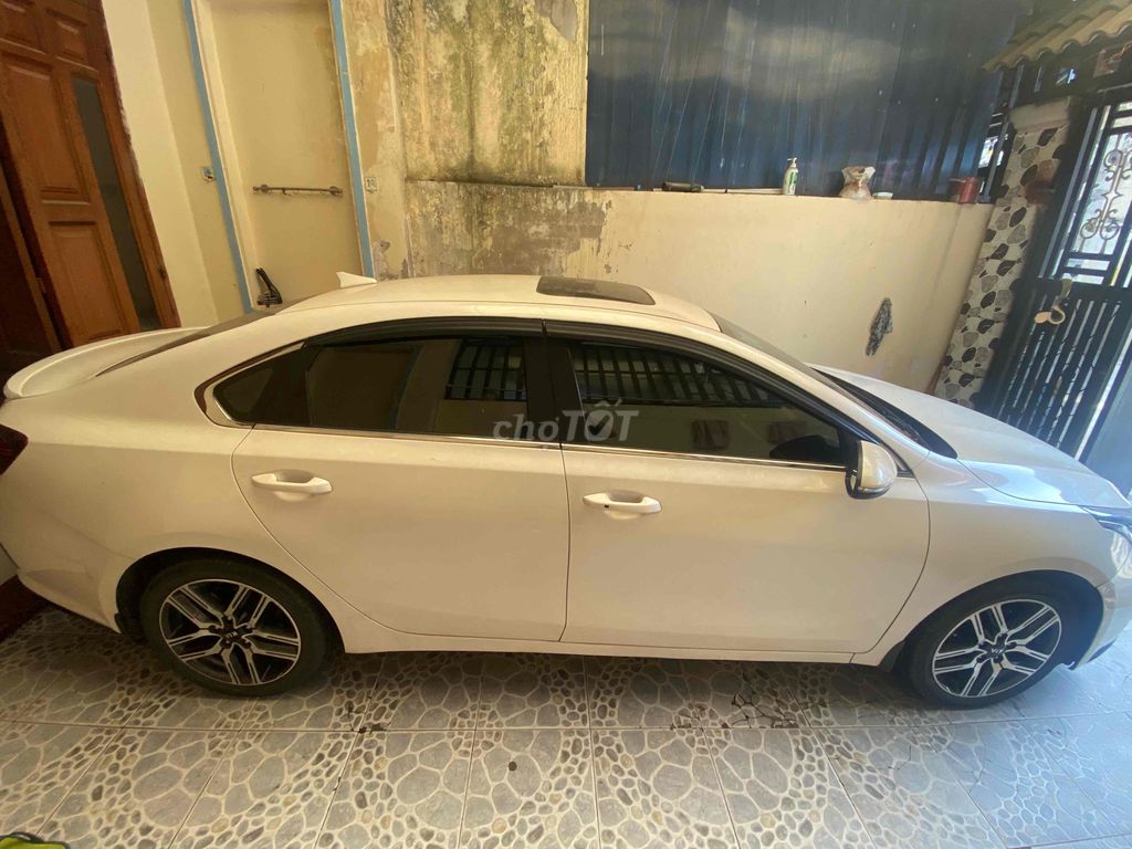 Kia Cerato 2019 2.0 AT Premium - 100000 km