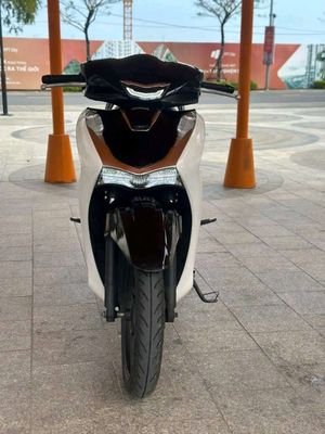 Honda SH 160 ABS 2023 Trắng đen