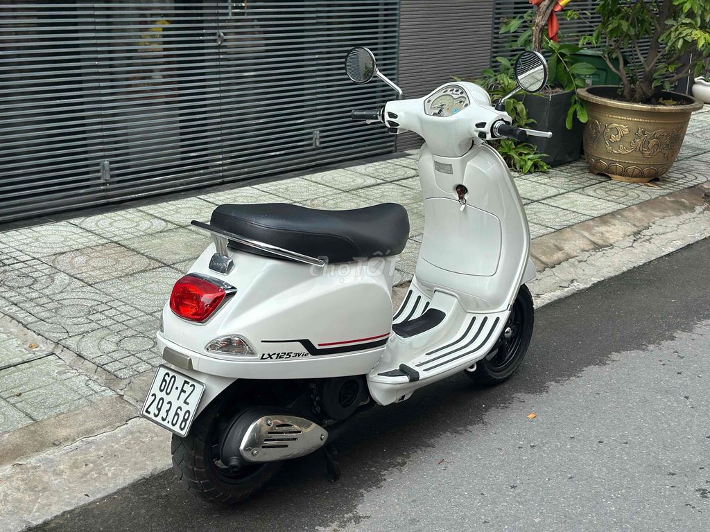 Скутер Piaggio Vespa LX125 3vie белый 2016