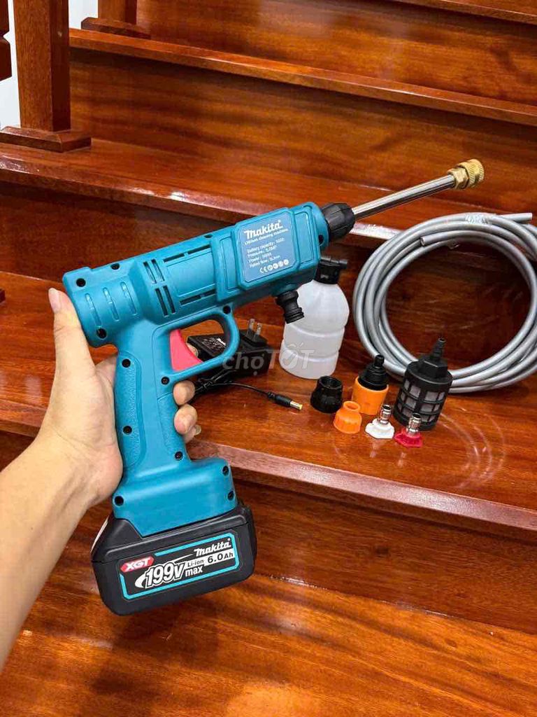 MÁY RỬA XE MAKITA