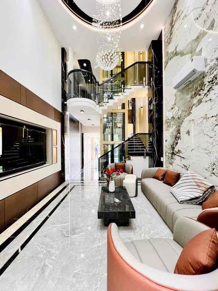 Продажа 06 редких таунхаусов DT размером 4 х 30 м, построенных 4,5 этажа с лифтом, более 6 миллиардов