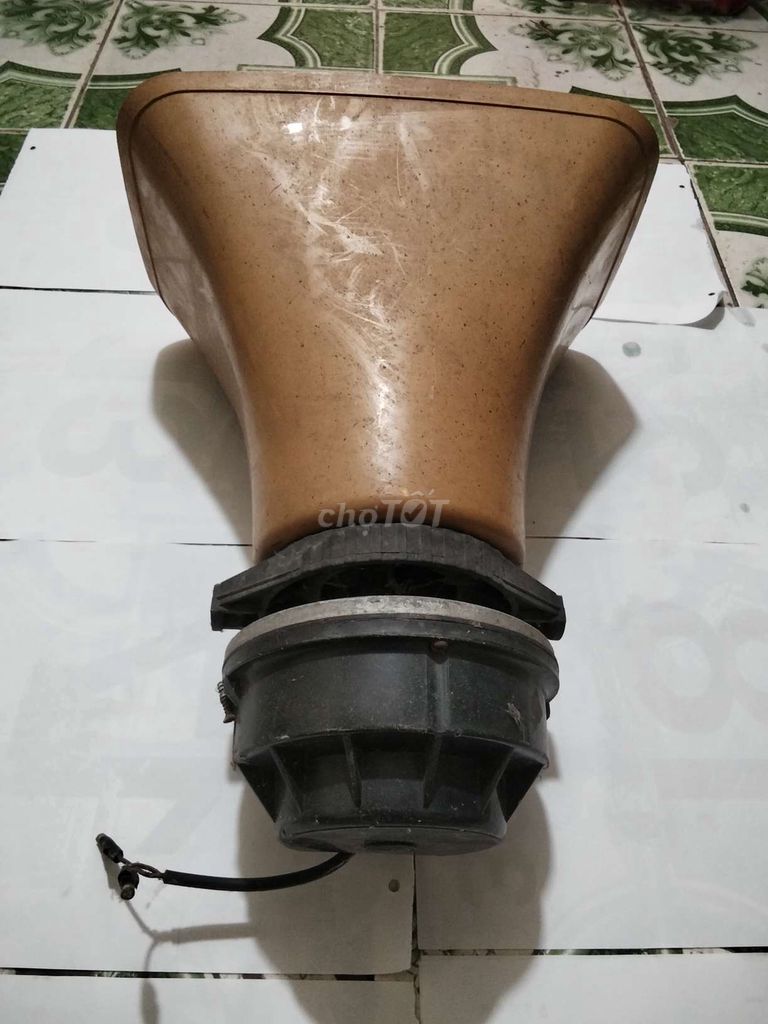 Loa phát thanh Nâu 40cm. Mua bán Tivi, Âm thanh tại Quận Hoàng Mai Hà Nội được đăng bởi Nguyễn công thành hình 1
