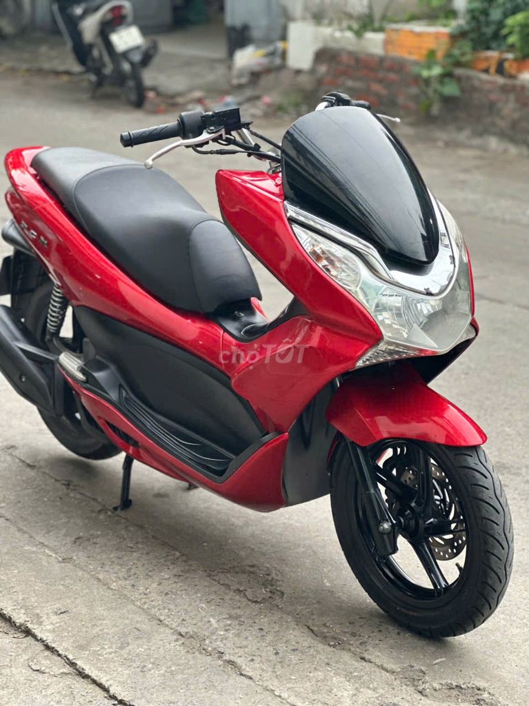 Honda PCX màu đỏ 2013 cần tiền bán gấp. Mua bán Xe máy tại Quận Nam Từ Liêm Hà Nội được đăng bởi E Hằng hình 2