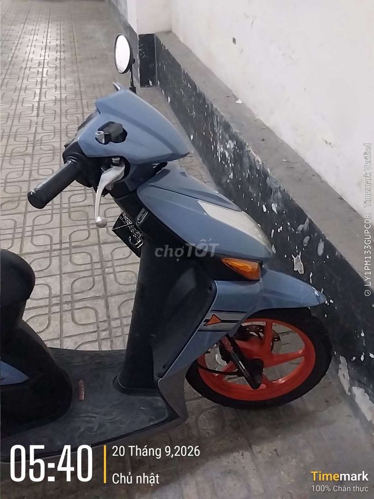 Honda Click серо-зелёный скутер