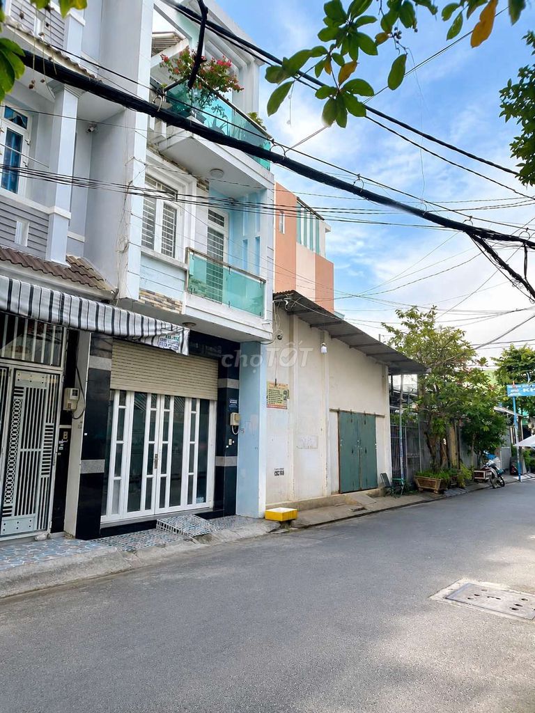 CHO THUÊ NHÀ NGUYÊN CĂN ĐẦU HẺM 8M, TÂN PHÚ