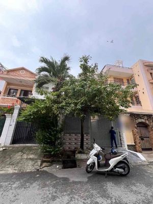 Аренда · 5 комн. · 126 м² · Quận 7, ул. Đường Lâm Văn Bền