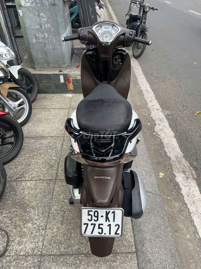 SH mode khóa smart key 2015 mới 90% Bstp chính chủ. Mua bán Xe máy tại Quận Tân Phú Tp Hồ Chí Minh được đăng bởi Tuanduy hình 5