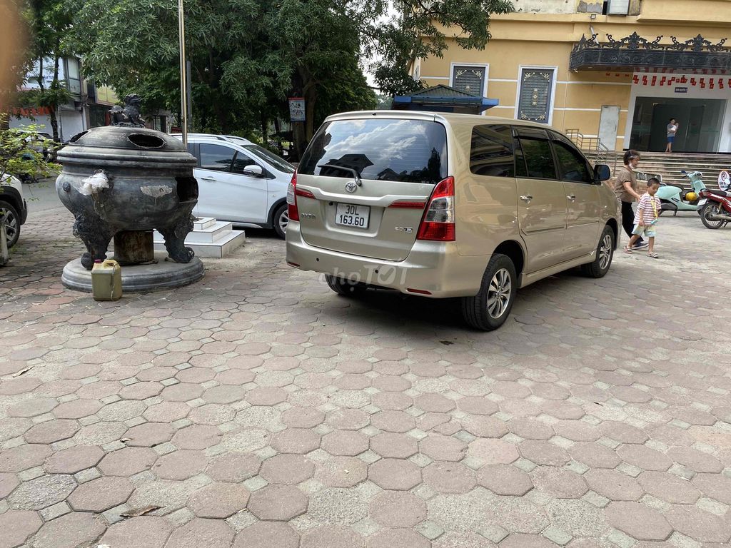 Toyota Innova 2016 2.0E - 90000 km. Mua bán Ô tô tại Quận Nam Từ Liêm Hà Nội được đăng bởi C Mai hình 5