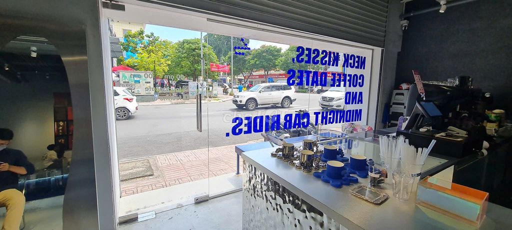 MẶT BẰNG TẦNG TRỆT MỞ CAFE TRƯƠNG ĐỊNH, Q3. Dt: 9x10m, Gía: 50tr