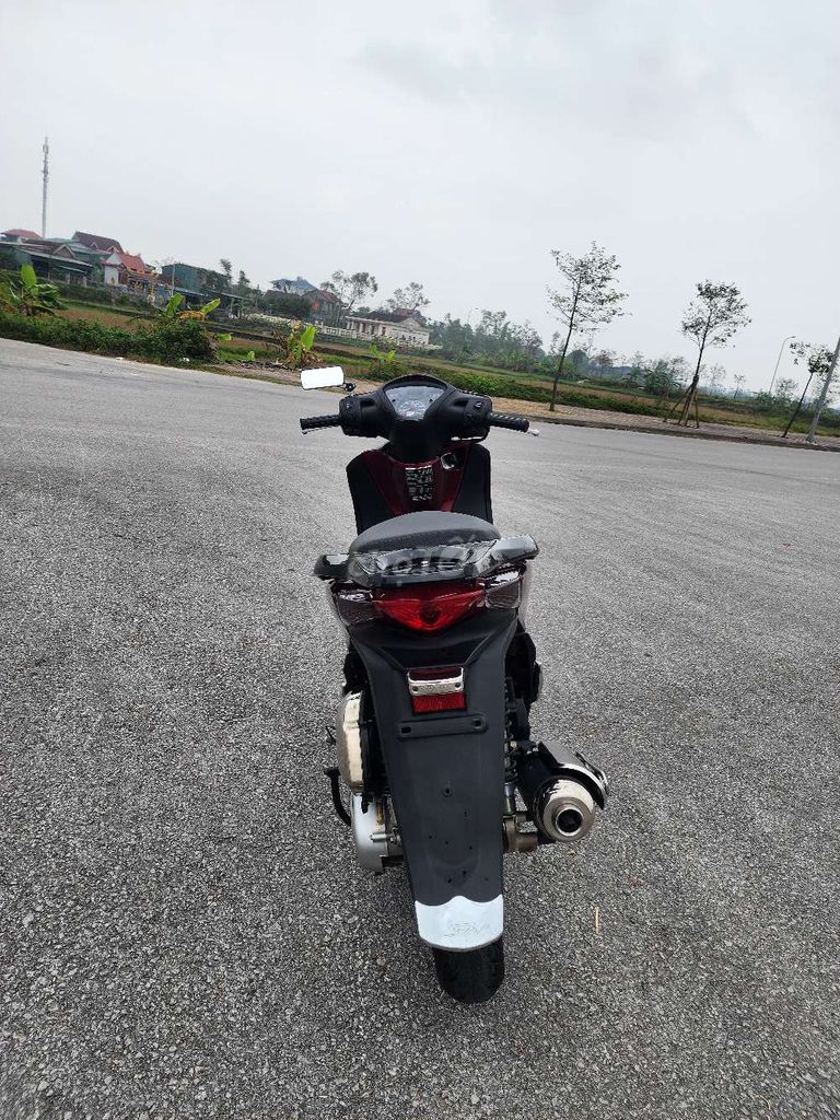 Bán chiếc SH lên vỏ ý máy zin hồ sơ cầm tay. Mua bán Xe máy tại Thành phố Hà Tĩnh Hà Tĩnh được đăng bởi D Watch hình 9