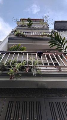 Bán nhà phố Văn Chương, oto, kinh doanh, 62m2, giá 15,2 tỷ. Mua bán nhà ở tại Quận Đống Đa Hà Nội được đăng bởi Nguyễn Minh Hải