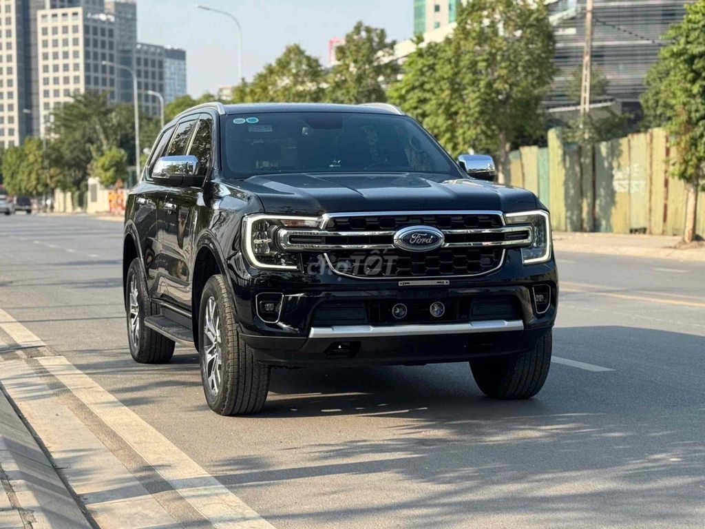 Ford Everest 2022 Titanium 2.0L AT 4x2 - 40000 km