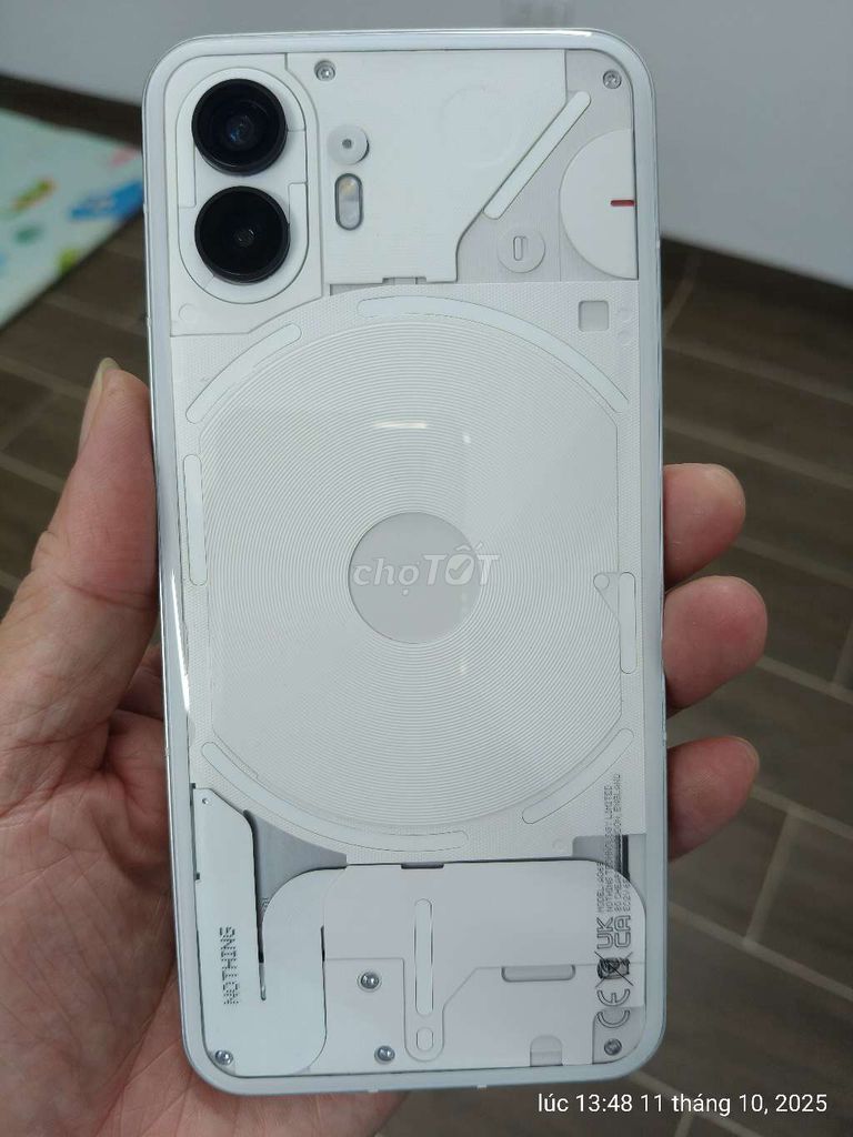 Điện thoại Nothing Phone (2) màu trắng. Mua bán Điện thoại tại Thành phố Thanh Hóa Thanh Hóa được đăng bởi Nhất Chi Mai hình 1