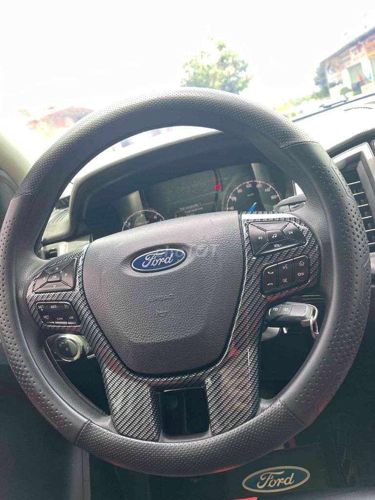 Ford Ranger XLS 2020 2.2L 4x2 AT - 98000 km. Mua bán Ô tô tại Thị Xã Buôn Hồ Đắk Lắk được đăng bởi Lê Tú BDS hình 5