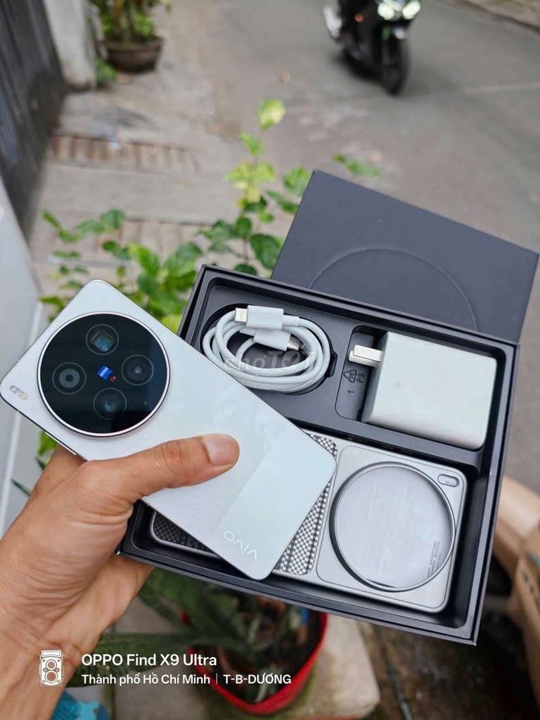 Vivo X300 Ultra 12/512 fullbox đẹp keng. Mua bán Điện thoại tại Quận Bình Tân Tp Hồ Chí Minh được đăng bởi Thái Bình Dương hình 1