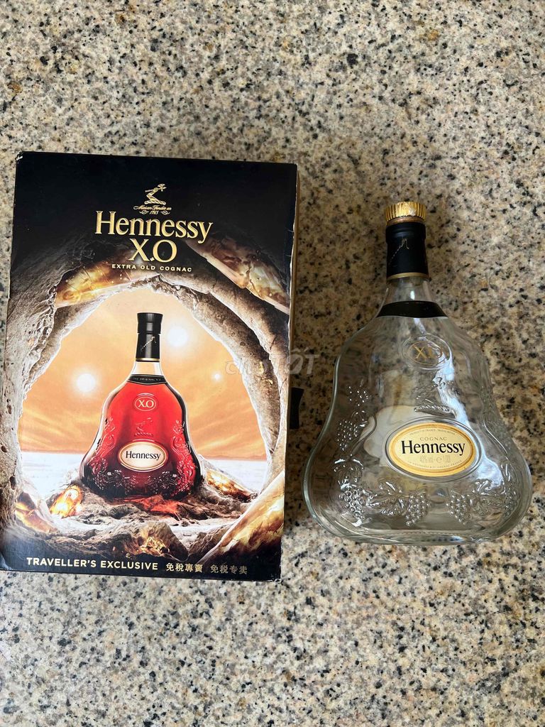 Vỏ chai rượu Hennessy XO 1 lít Thủy tinh. Mua bán Đồ sưu tầm, đồ cổ tại Quận Thanh Khê Đà Nẵng được đăng bởi Tran hình 1
