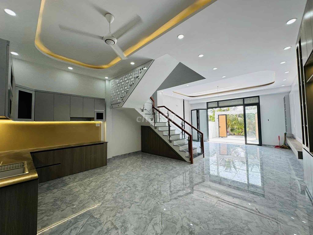 Nhà mới xây ra riêng cho con nhưng không có nhu cầu ở nên bán gấp. Mua bán nhà ở tại Huyện Bình Chánh Tp Hồ Chí Minh được đăng bởi Kim Ngân hình 1