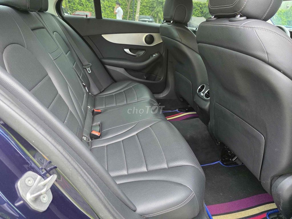 Mercedes C180 2020 Lướt nhẹ 44.000km. Mua bán Ô tô tại Quận Bình Tân Tp Hồ Chí Minh được đăng bởi Hoàng Thọ hình 12