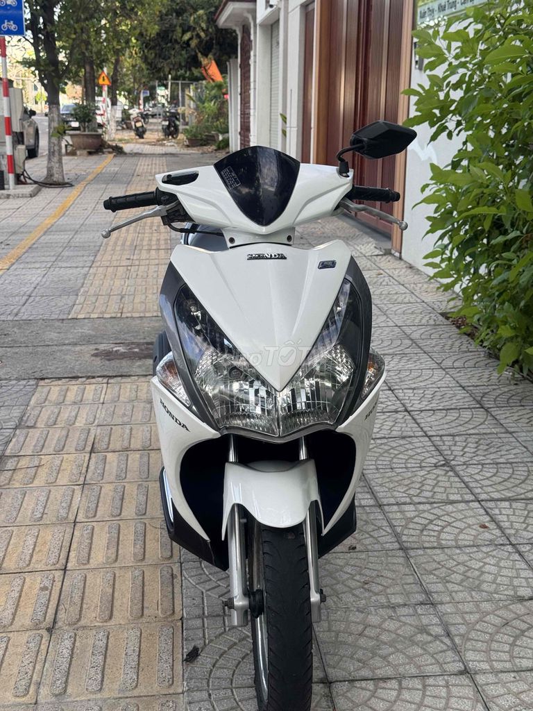 Honda Air Blade Trắng Phun xăng điện tử bs 43