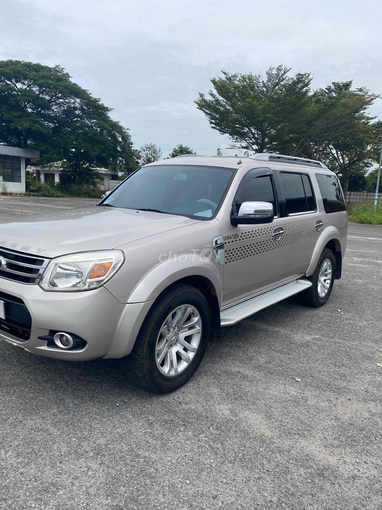 Ford Everest 2013 Limited 4x2 - 180000 km