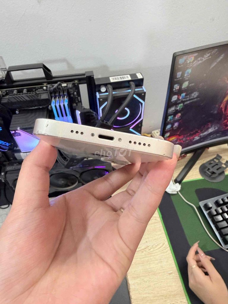 Apple iPhone 13 128GB Trắng. Mua bán Điện thoại tại Quận Nam Từ Liêm Hà Nội được đăng bởi Nga Kiều Minh hình 1