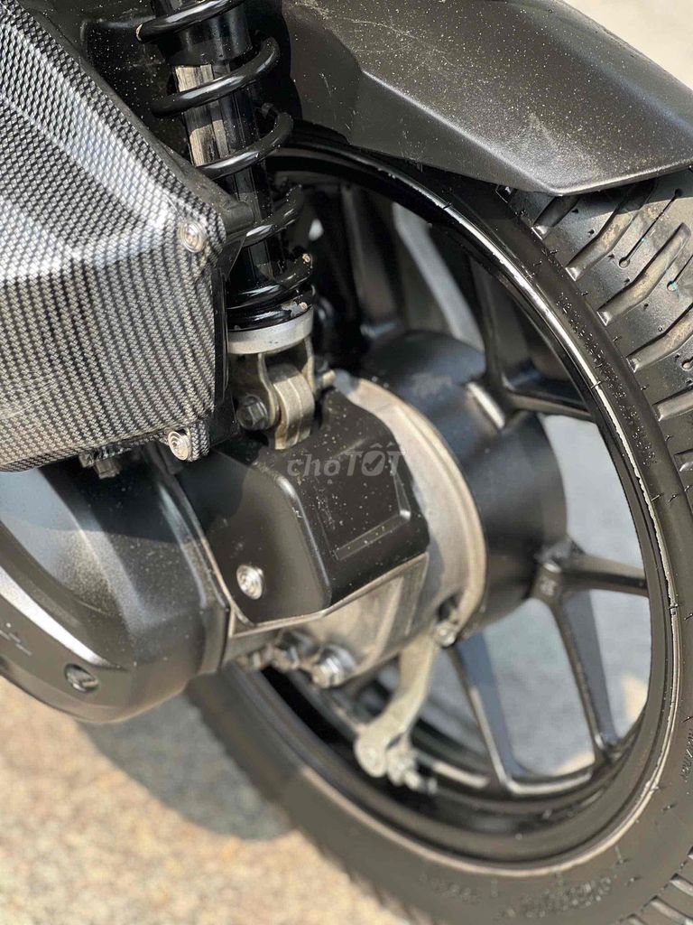 Honda Vario 150 2022 Xám đen 18.000km. Mua bán Xe máy tại Quận 11 Tp Hồ Chí Minh được đăng bởi Hưng Từ hình 12