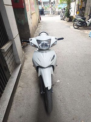 Honda Wave Trắng 16837 km. Mua bán Xe máy tại Quận Hai Bà Trưng Hà Nội được đăng bởi Phạm ngọc nam