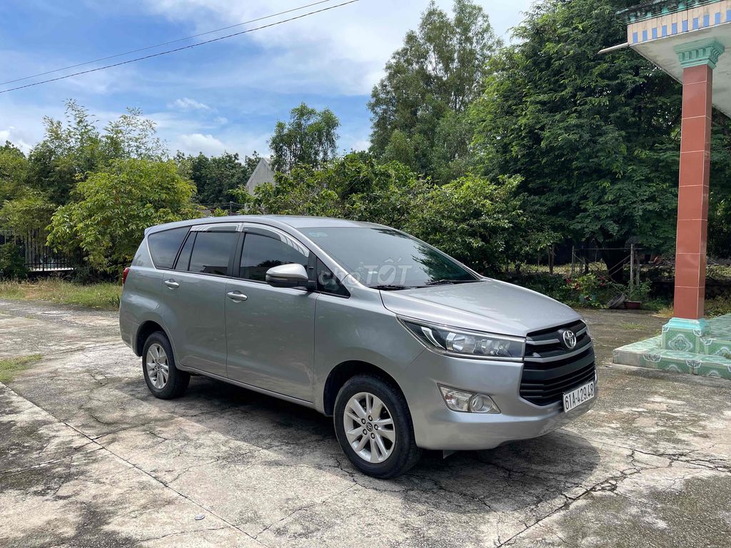 Toyota Innova 2017 2.0E