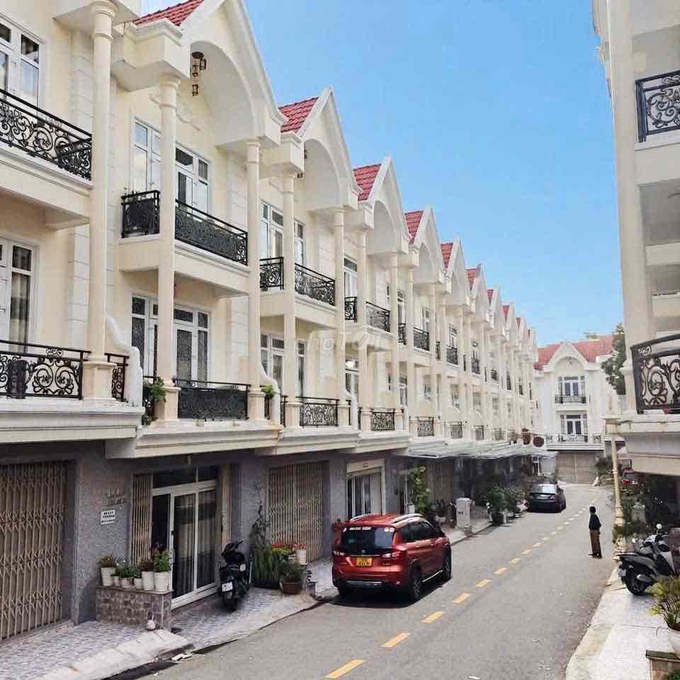 4-этажный дом в районе Golden Hill, Далат