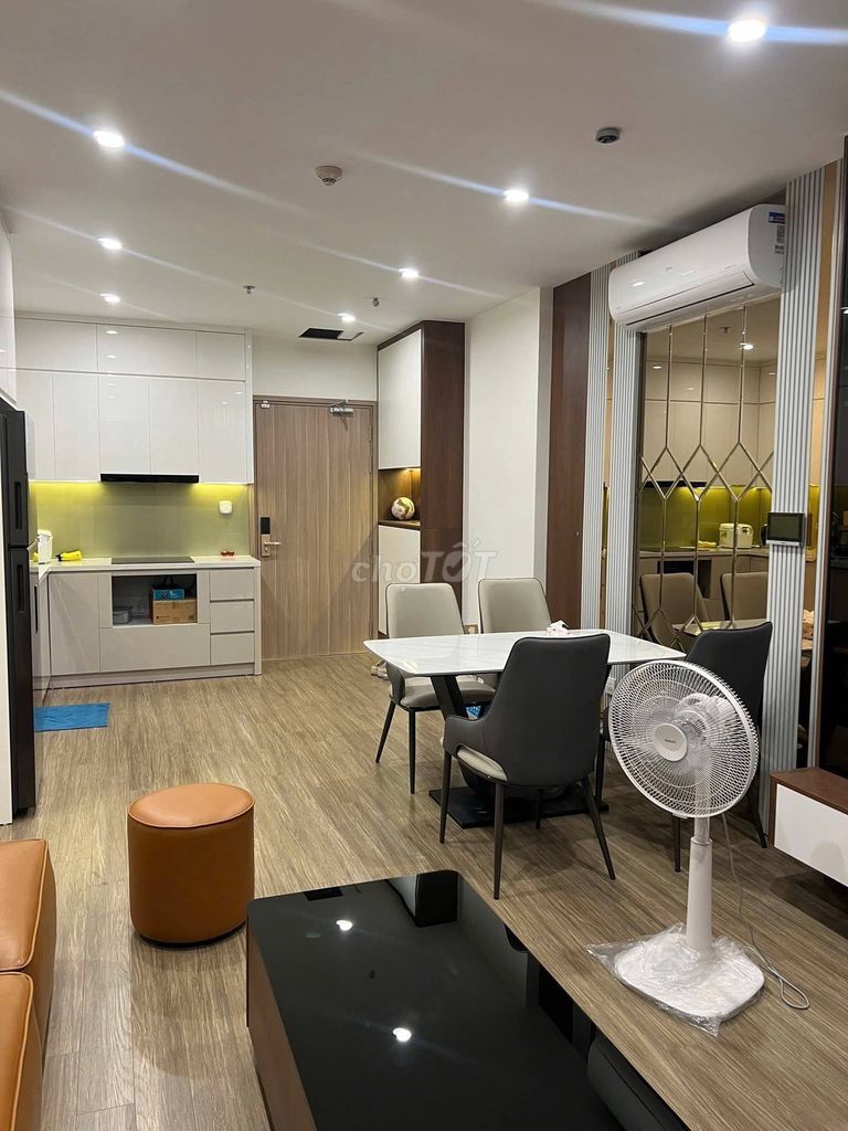 3-комнатная квартира Vinhomes Smart City в аренду полностью меблирована