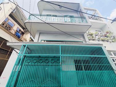 Hồ Xuân Hương, 3 Tầng(3PN), DT: 48m2, 5 Căn ra Mặt Tiền, Rẻ nhất khu
