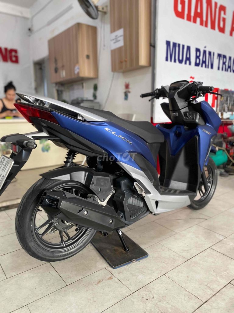Honda Vario 150 đk 2019 màu xanh nhám BSTP. Mua bán Xe máy tại Quận 12 Tp Hồ Chí Minh được đăng bởi Xe Máy Hoàng Giang An Sương  hình 5