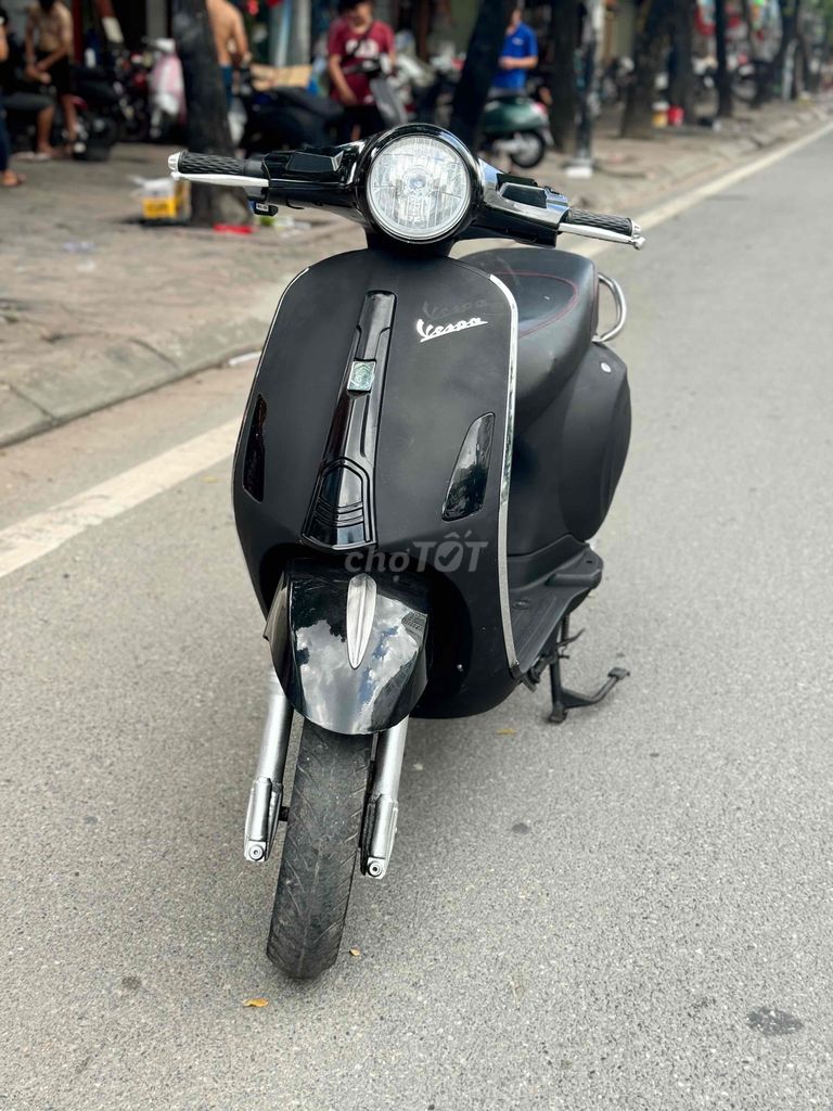 Vespa giấy tờ đầy đủ,bình mới thay siêu khoẻ