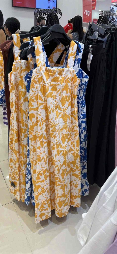 Pass váy đi biển hãng Canifa mua 899k -Pass 200k