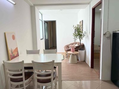 Cho thuê căn 2pn1wc cửa sổ thang máy full nt ở quận 1 gần ĐH Sài Gòn