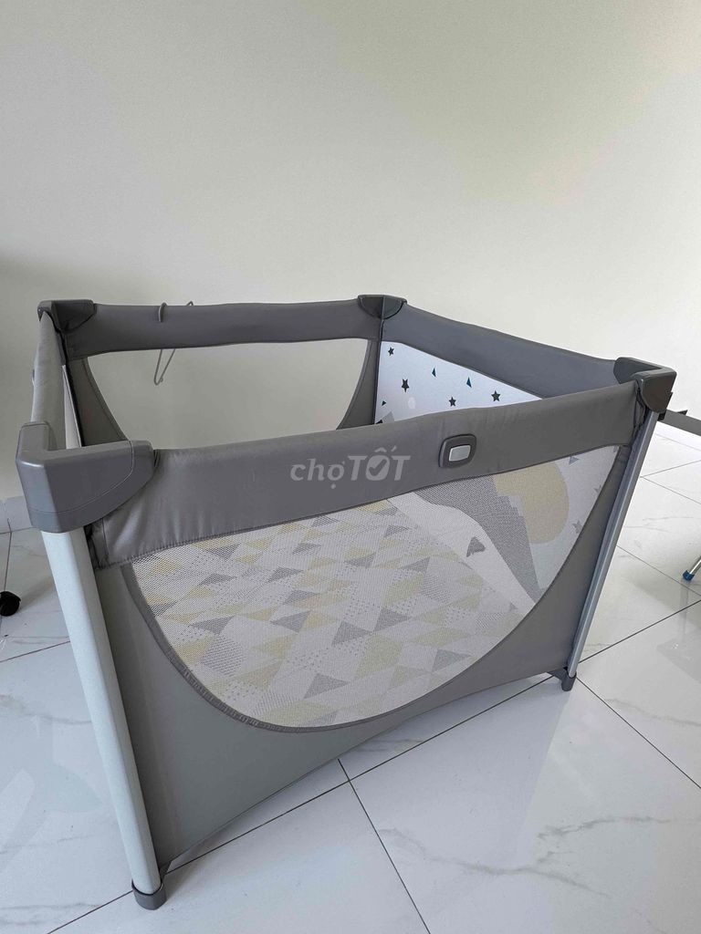 Cũi vải Joie Explorer Xám. Mua bán Mẹ và bé tại Quận Cẩm Lệ Đà Nẵng được đăng bởi Min Nguyen hình 1