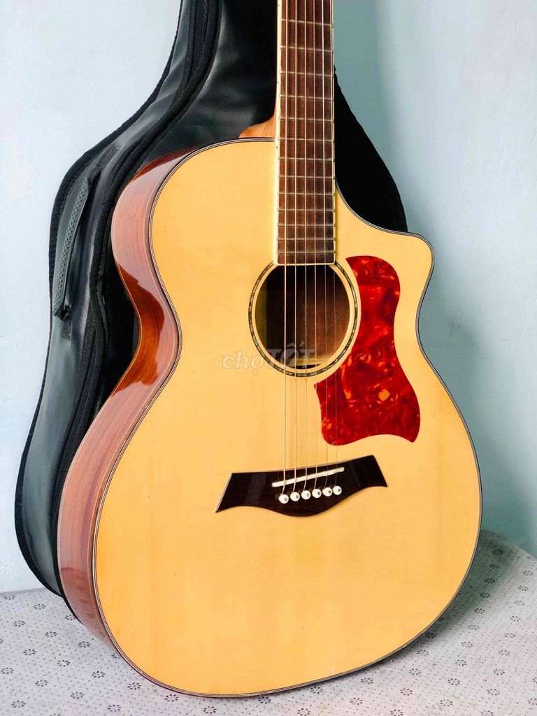 Guitar Acoustic giá mới 2tr5 thanh lý lại 1tr2