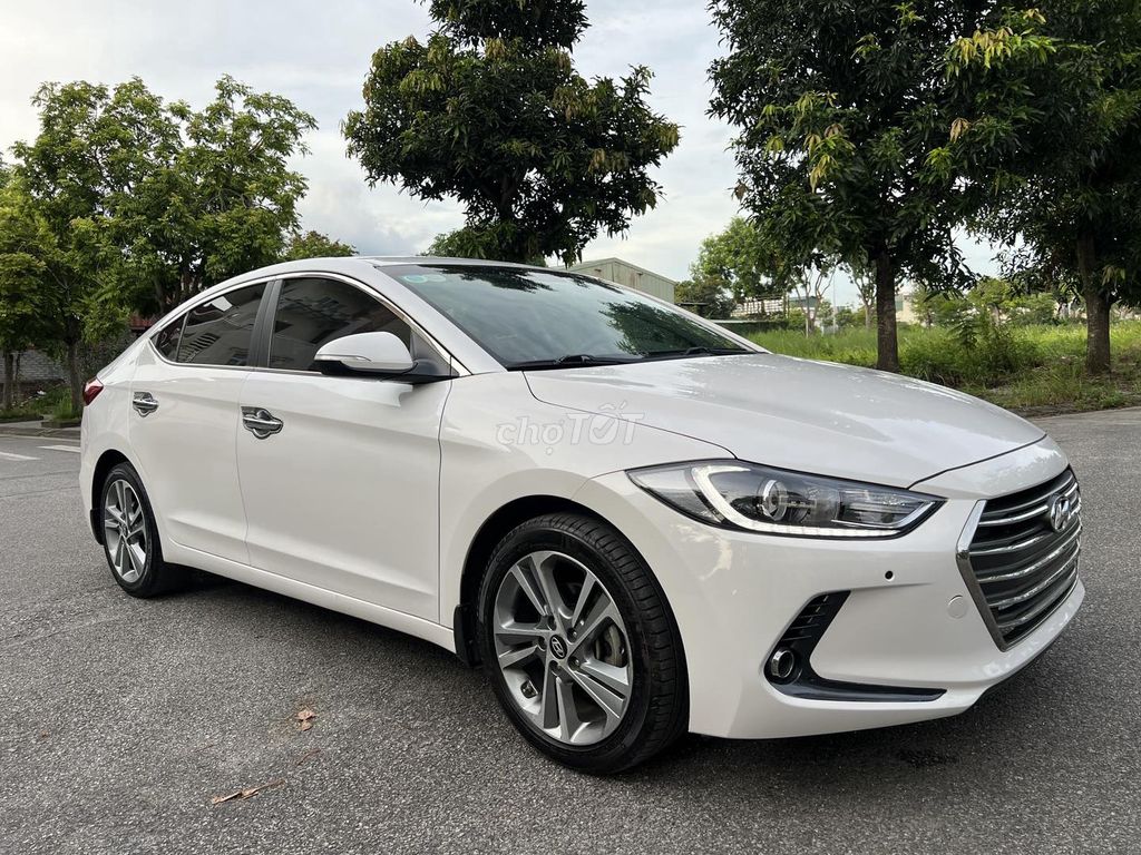 Cần bán Elantra model 2018 at full 2.0, màu trắng. Mua bán Ô tô tại Quận Gò Vấp Tp Hồ Chí Minh được đăng bởi Xuân Trường hình 2