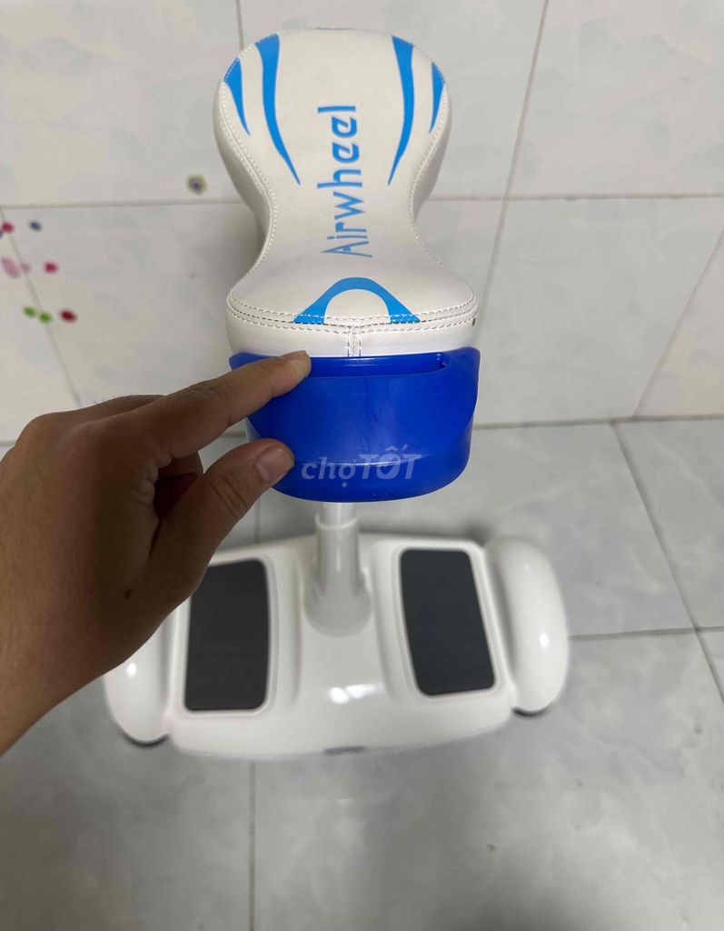 xe điện cân bằng có yên ngồi airwheel s6. Mua bán Xe điện tại Quận Tân Phú Tp Hồ Chí Minh được đăng bởi Hieu Huynh hình 7
