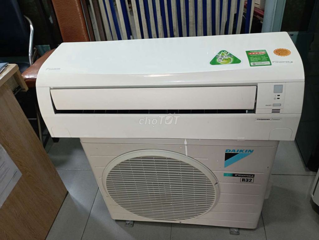 Máy lạnh Daikin 1hp Inverter đẹp mới 90% nhẹ điện